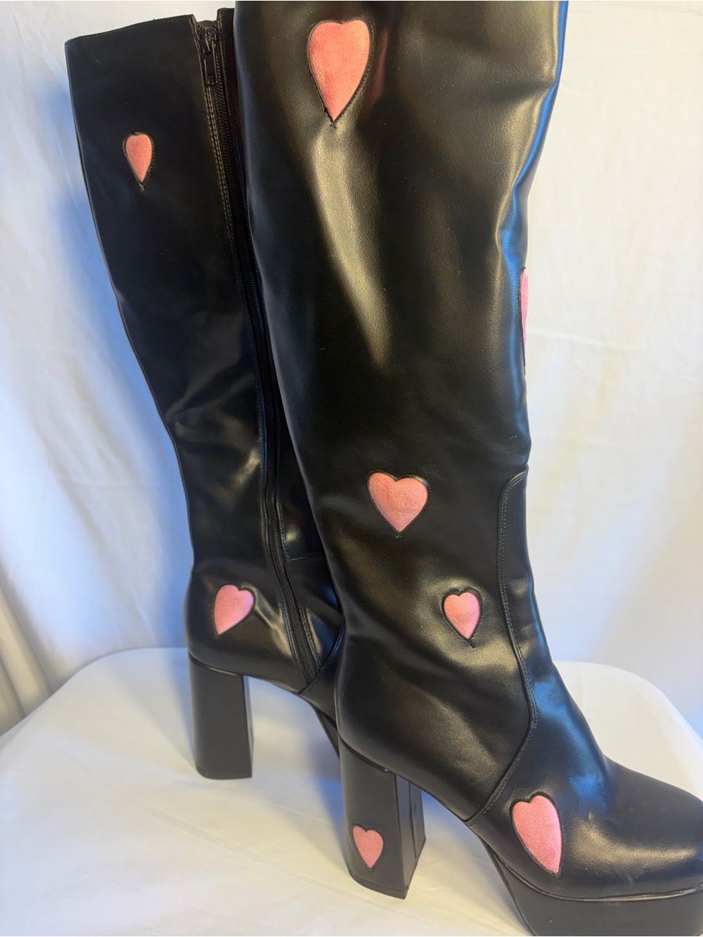 Black Knee-High Heeled Boots with Pink Heart Appliqués